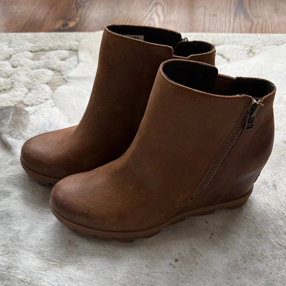 Sorel Joan of Arctic Brown Leather Ankle Boots - Picture 2 of 9